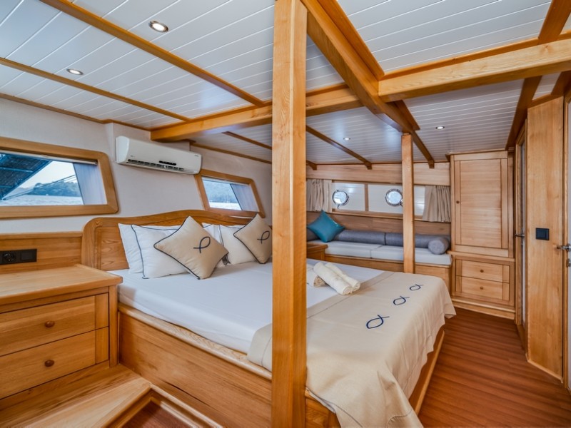 Ekmar Yachting Amazon Solo Gulet Master Cabin Side Left View