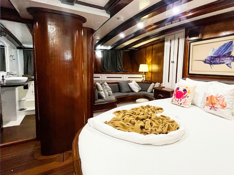 Ekmar Yachting Grande Mare Master Cabin Vip Sofa View