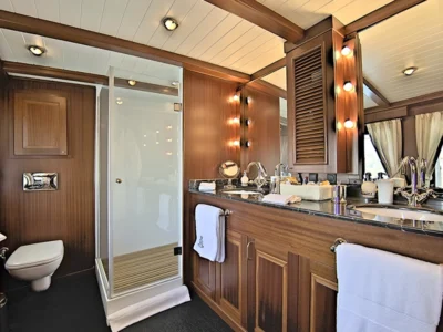 Ekmar Yachting Halas 71 Motor Yacht En Suite Bathroom View 400x300