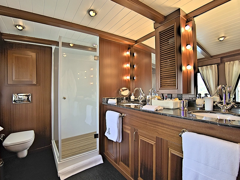 Ekmar Yachting Halas 71 Motor Yacht En Suite Bathroom View