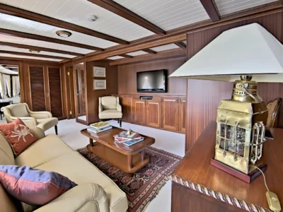 Ekmar Yachting Halas 71 Motor Yacht Lounge View 400x300