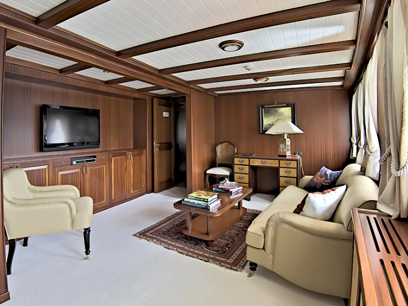 Ekmar Yachting Halas 71 Motor Yacht Workspace Lounge View