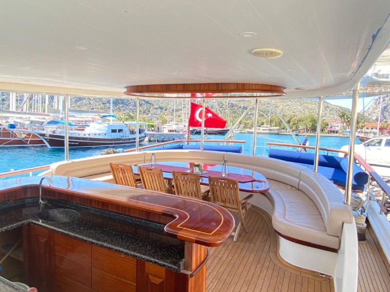Ekmar Yachting Halcon Del Mar Aft Deck Lounge View