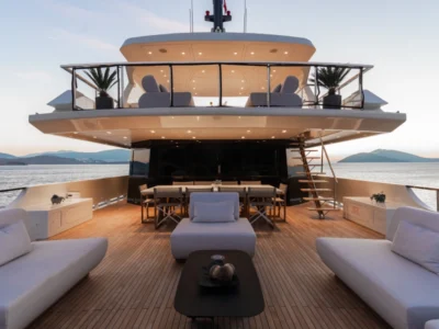 Ekmar Yachting Illusion Ii Motor Yacht Al Fresco Dining Area Sundeck And Aft Deck View 400x300