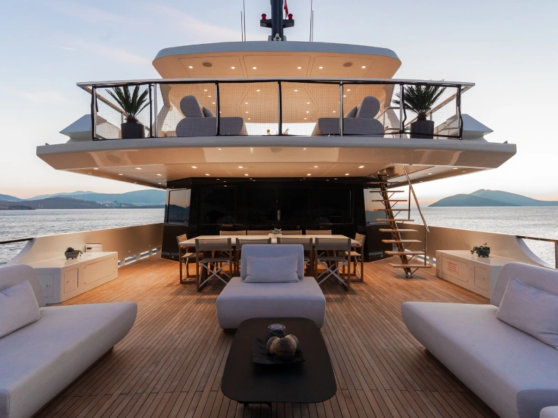 Ekmar Yachting Illusion Ii Motor Yacht Al Fresco Dining Area Sundeck And Aft Deck View