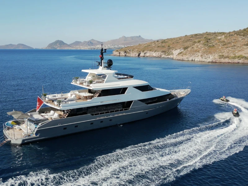 Ekmar Yachting Illusion Ii Motor Yacht Outside Anchor View