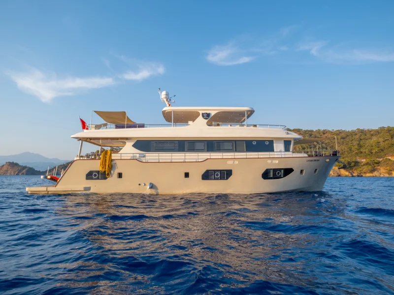 Ekmar Yachting Lycian Dream Motor Yacht Cruise Side View