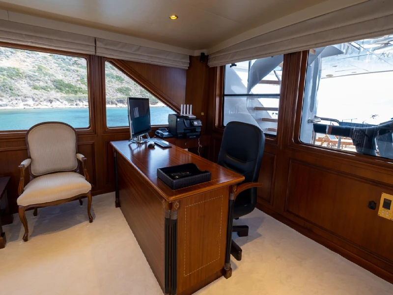 Ekmar Yachting Merve Motor Yacht Workstation View