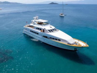 Ekmar Yachting Merve Motor Yacht Day Left Side View 400x300