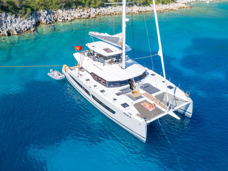 Ekmar Yachting Mus 3 Catamaran Anchor Top Side View