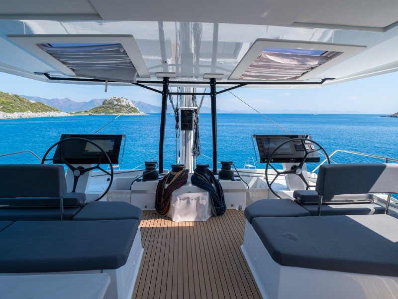 Ekmar Yachting Mus 3 Catamaran Flybridge View