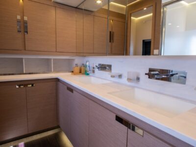 Ekmar Yachting Mus 3 Catamaran Master Cabin En Suite Bathroom View 400x300