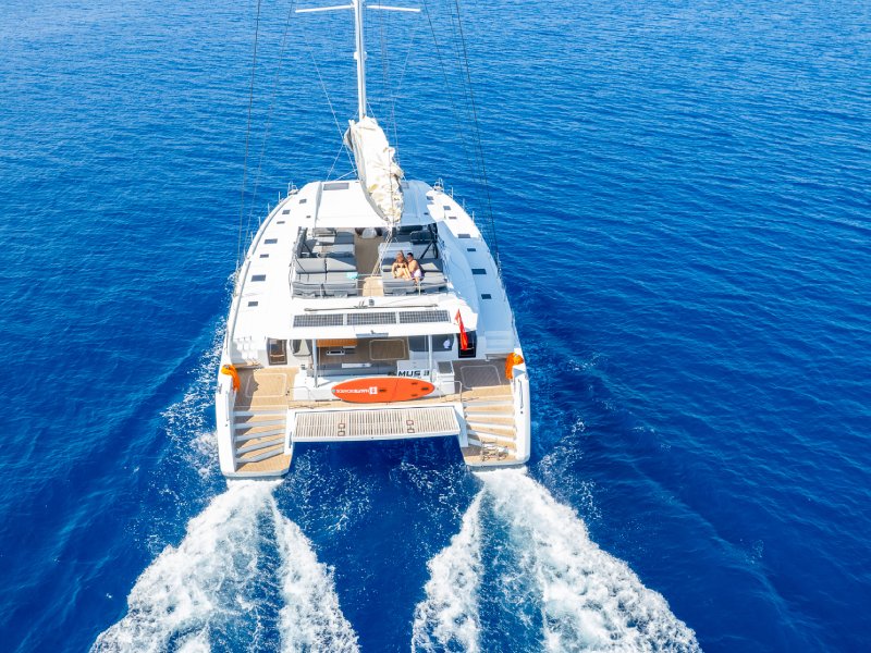 Ekmar Yachting Mus 3 Catamaran Motorized Cruise Rear View
