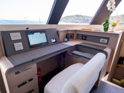 Ekmar Yachting Mus 3 Catamaran Navigation Deck View 400x300