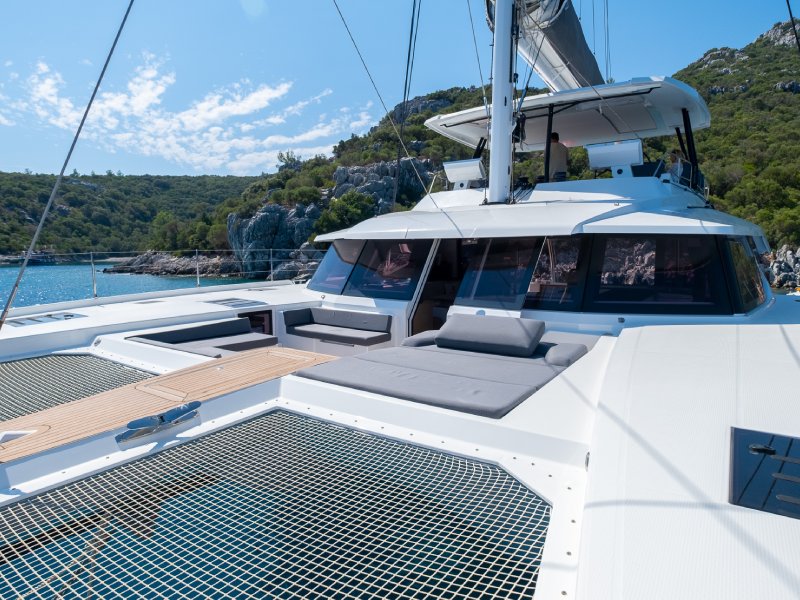 Ekmar Yachting Mus 3 Catamaran Sundeck Bow View