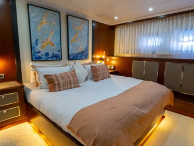 Ekmar Yachting Ocean Breeze Motor Yacht Vip Cabin One View 400x300
