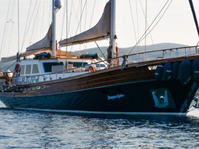 Ekmar Yachting Papa Joe Gulet Foredeck Outside View 400x300