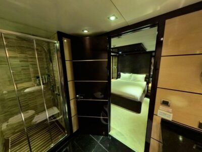 Ekmar Yachting Perla Del Mare En Suite Bathroom En Suite Shower View 400x300