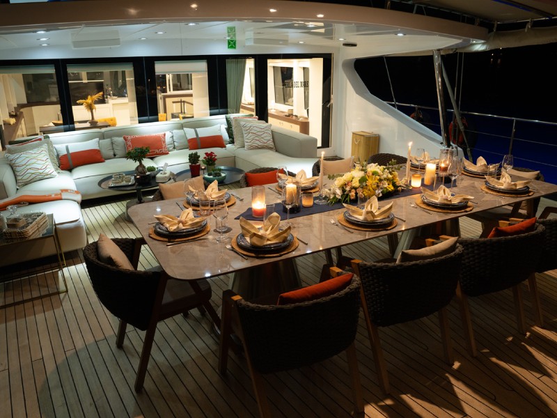 Ekmar Yachting Perla Del Mare Aft Deck Dining With Sofa View