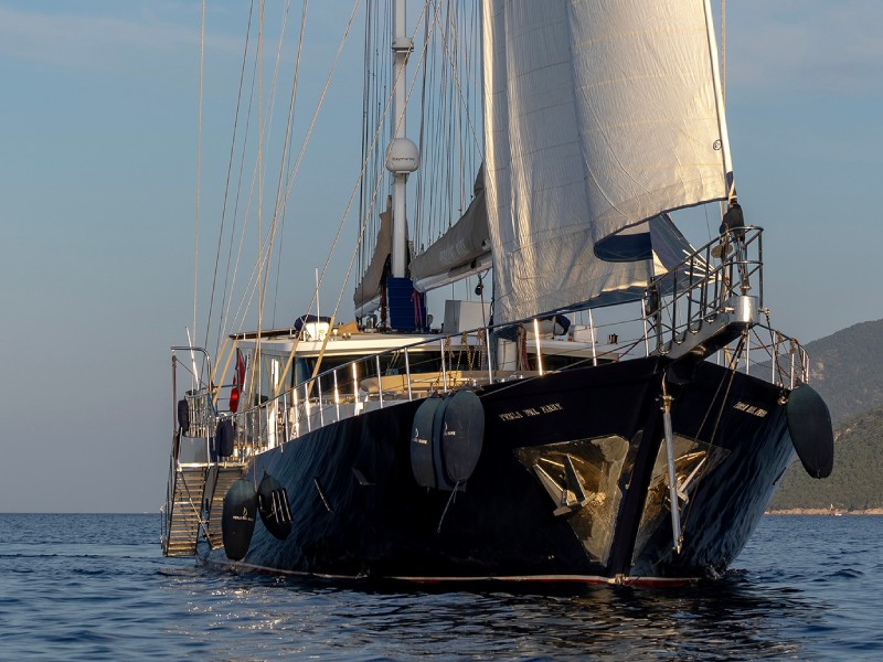 Ekmar Yachting Perla Del Mare Bow View