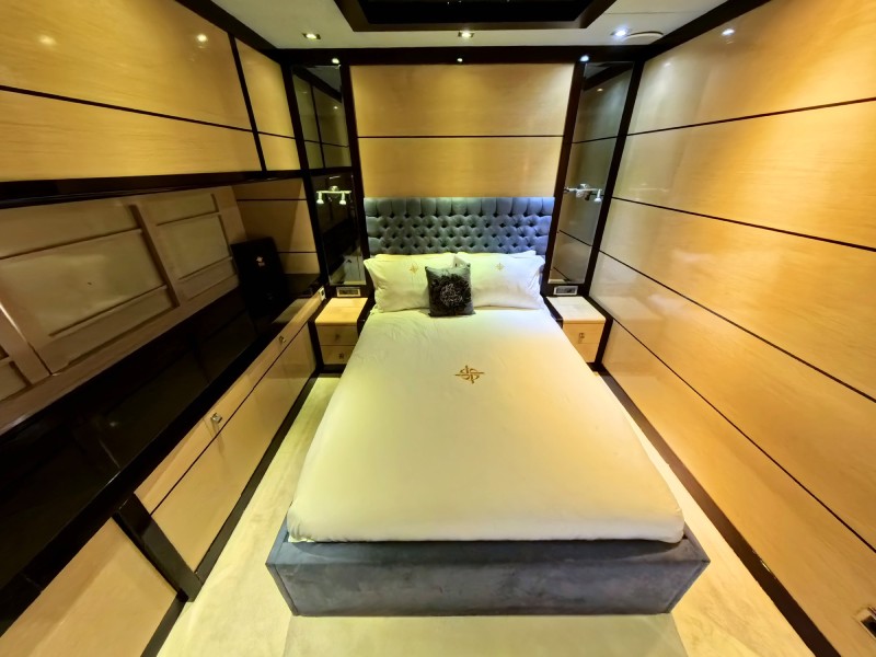 Ekmar Yachting Perla Del Mare Double Cabin Guest Front View