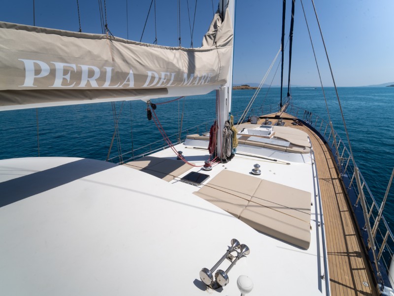 Ekmar Yachting Perla Del Mare Interior Bow View