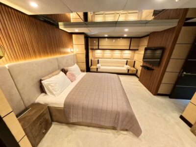 Ekmar Yachting Perla Del Mare Master Cabin Right Side View 400x300
