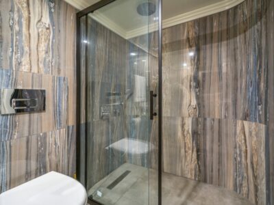 Ekmar Yachting Queen Of Makri Master Cabin En Suite Bathroom View 400x300