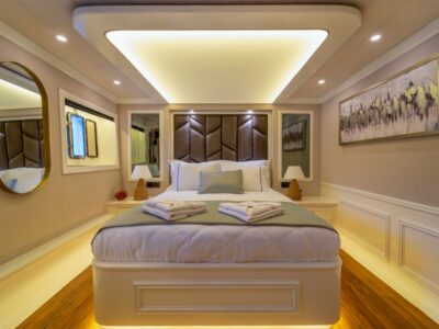 Ekmar Yachting Queen Of Makri Master Cabin Front View 400x300