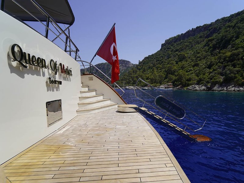 Ekmar Yachting Queen Of Makri Aft Deck Beach Club View