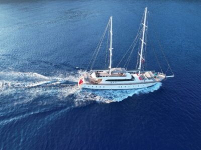 Ekmar Yachting Queen Of Makri Cruising View 400x300