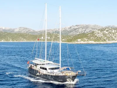 Ekmar Yachting Aqua Bella Gulet Yacht Cruising Bow Front View 400x300