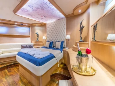 Ekmar Yachting Blue Heaven Gulet Yacht Master Cabin With Champain View 400x300