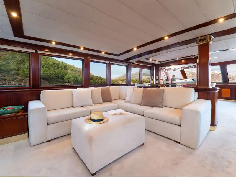 M/Y Caneren