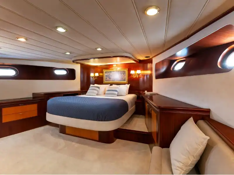 M/Y Caneren