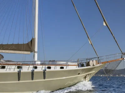 Ekmar Yachting Diva Deniz Gulet Yacht Cruising Bow View 400x300