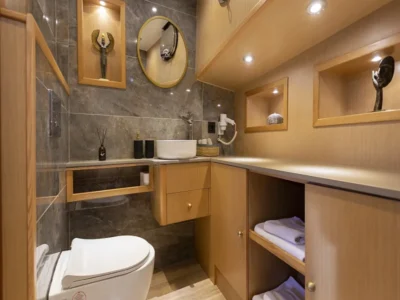 Ekmar Yachting Diva Deniz Gulet Yacht Master Cabin En Suite Bathroom Lavatory View 400x300