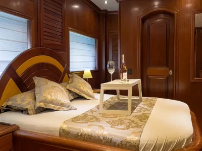 Ekmar Yachting Diva Deniz Gulet Yacht Master Cabin Side View 400x300