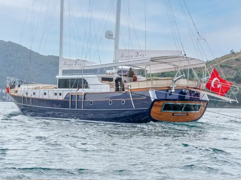 M/Y Happy Days