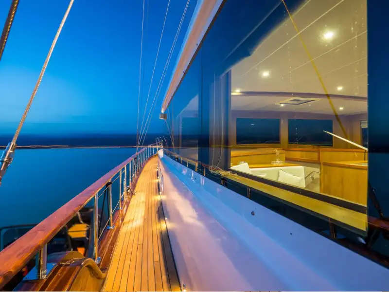 M/Y Happy Days