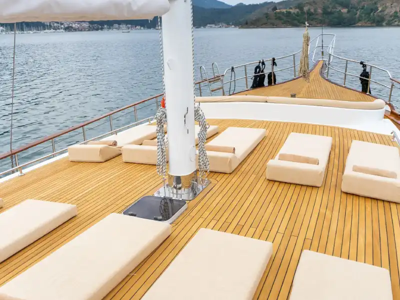 M/Y Happy Days