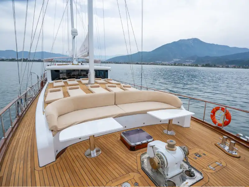 M/Y Happy Days