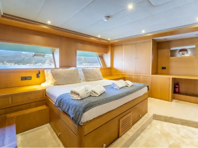 M/Y Happy Days
