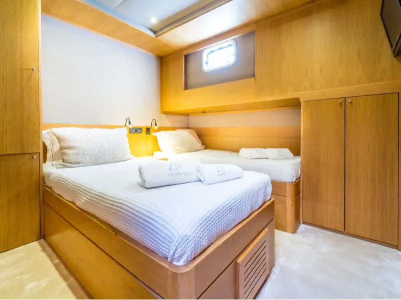 M/Y Happy Days