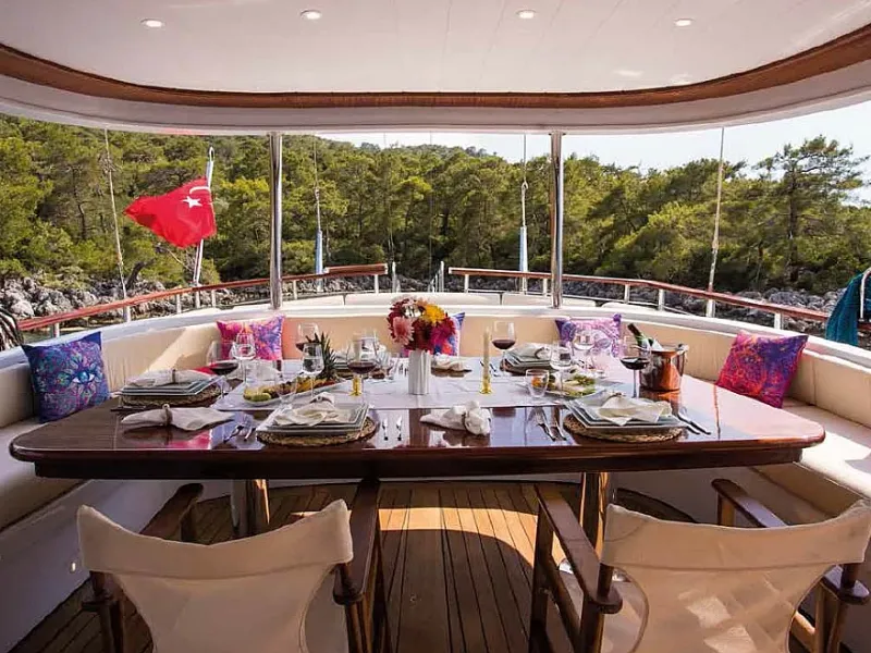M/S Queen of RTT