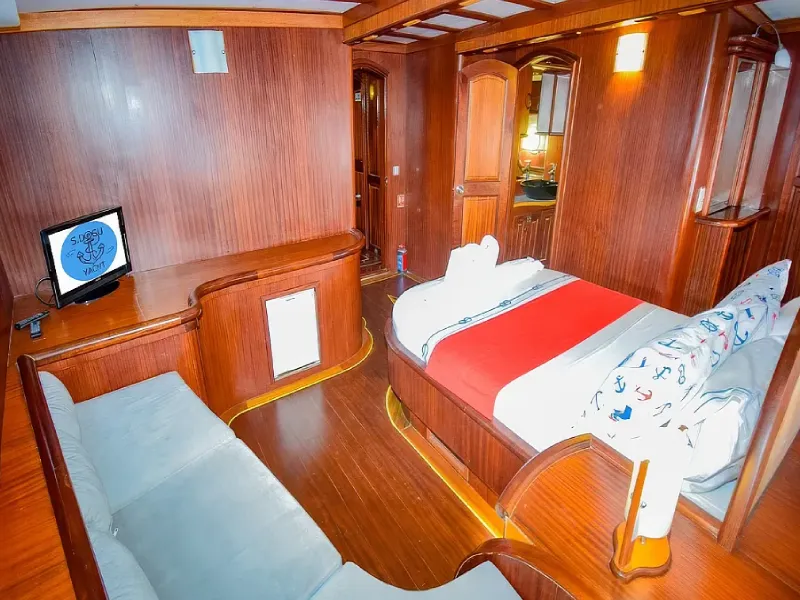 Ekmar Yachting S Dogu Gulet Yacht Master Cabin Left Side View