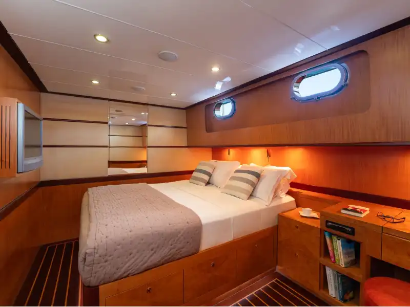 M/S Serenity 86